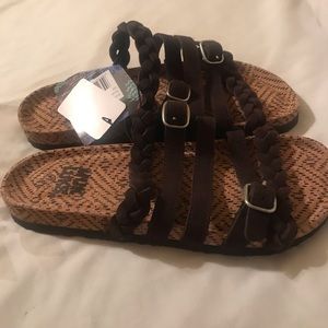 Mukluk sandals